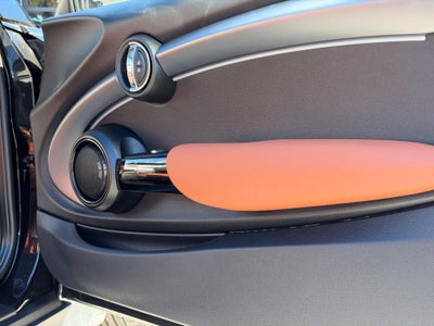 2024 MINI HARDTOP 2 DOOR Base