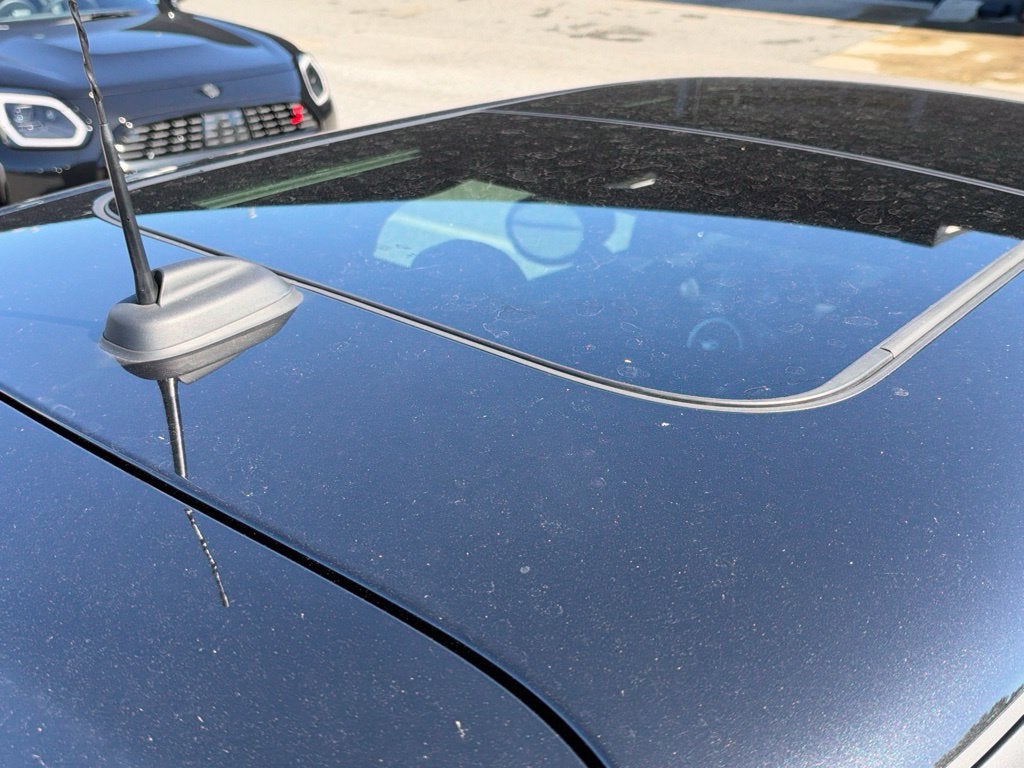 2024 MINI HARDTOP 2 DOOR Base