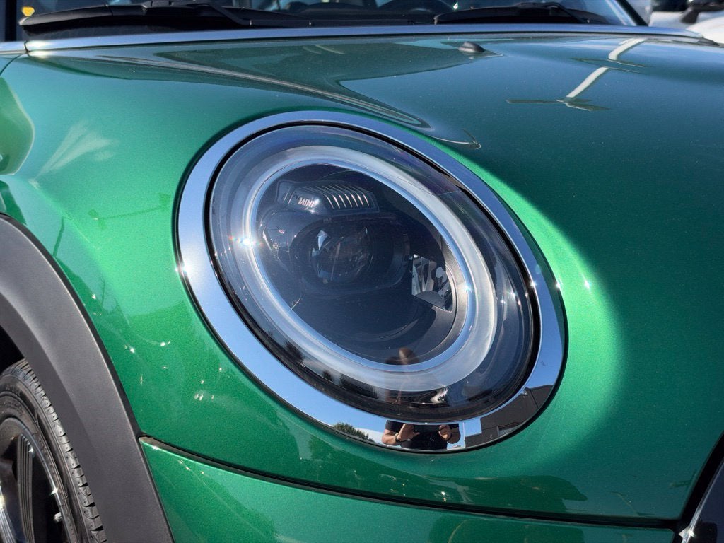 2024 MINI HARDTOP 2 DOOR Base