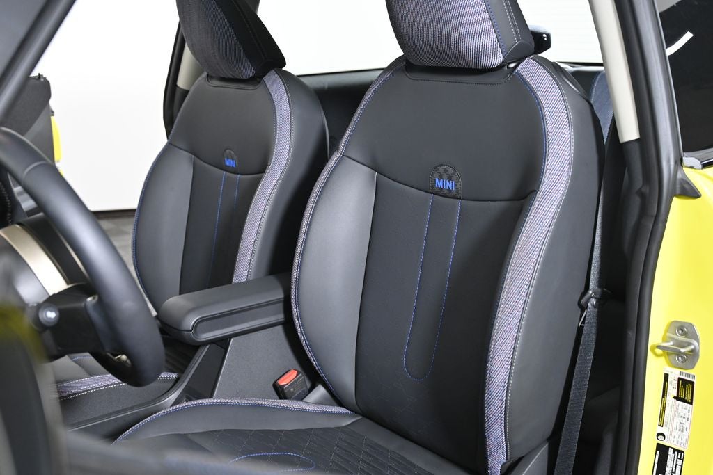 2025 MINI Cooper Base