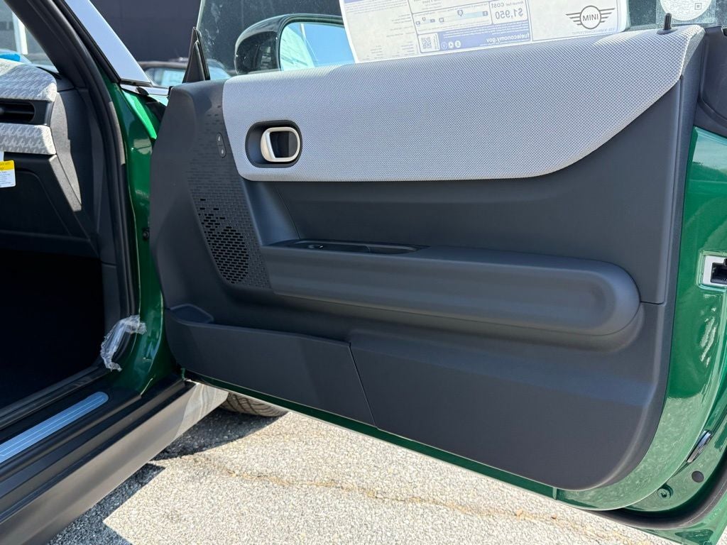 2026 MINI 2 DOOR SIGNATURE PLUS