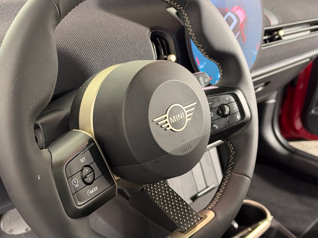 2025 MINI HARDTOP 2 DOOR Base