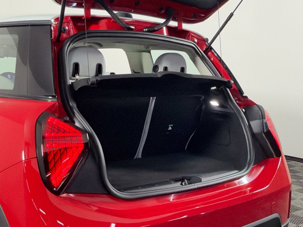 2025 MINI HARDTOP 2 DOOR Base