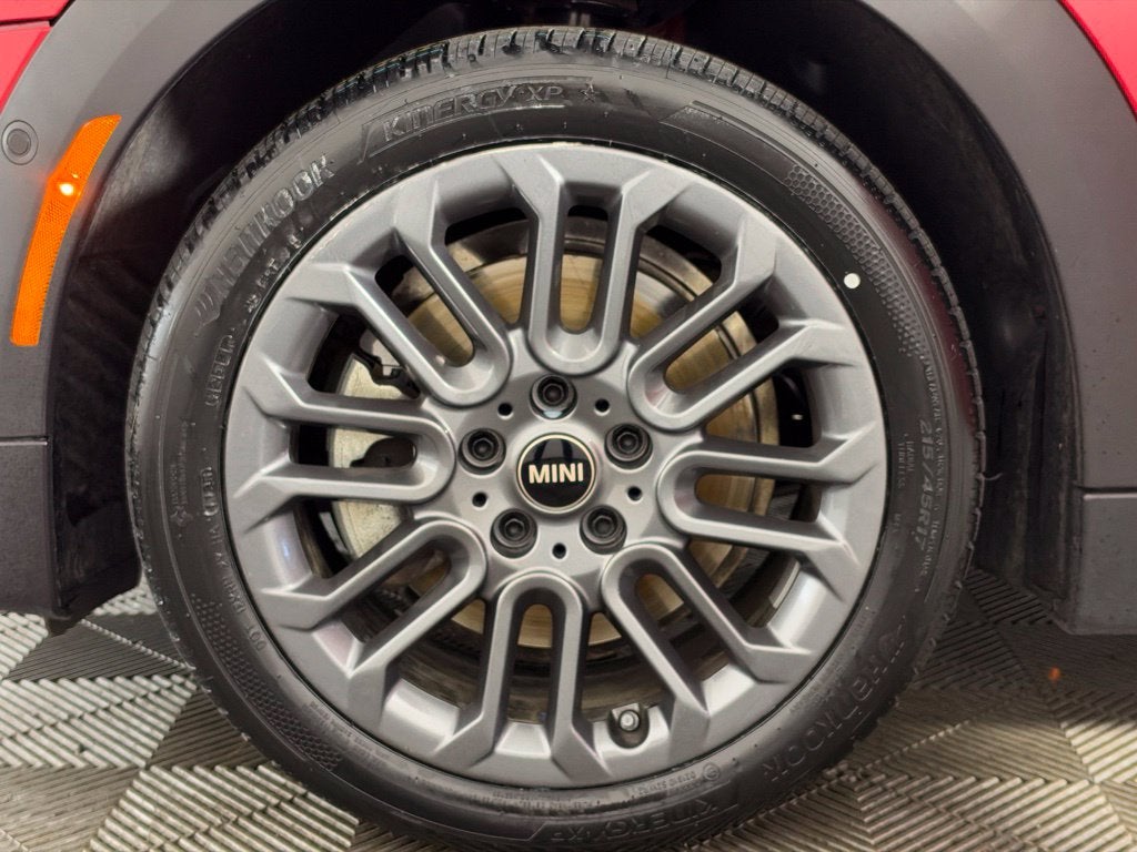 2025 MINI HARDTOP 2 DOOR Base