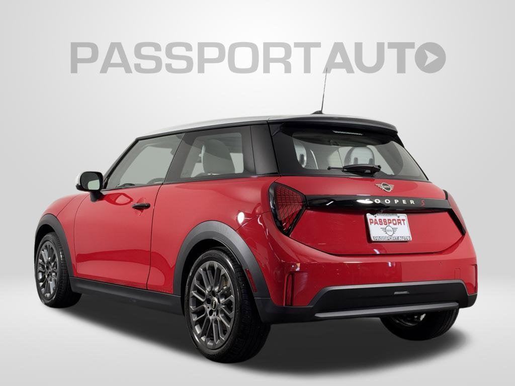 2025 MINI HARDTOP 2 DOOR Base
