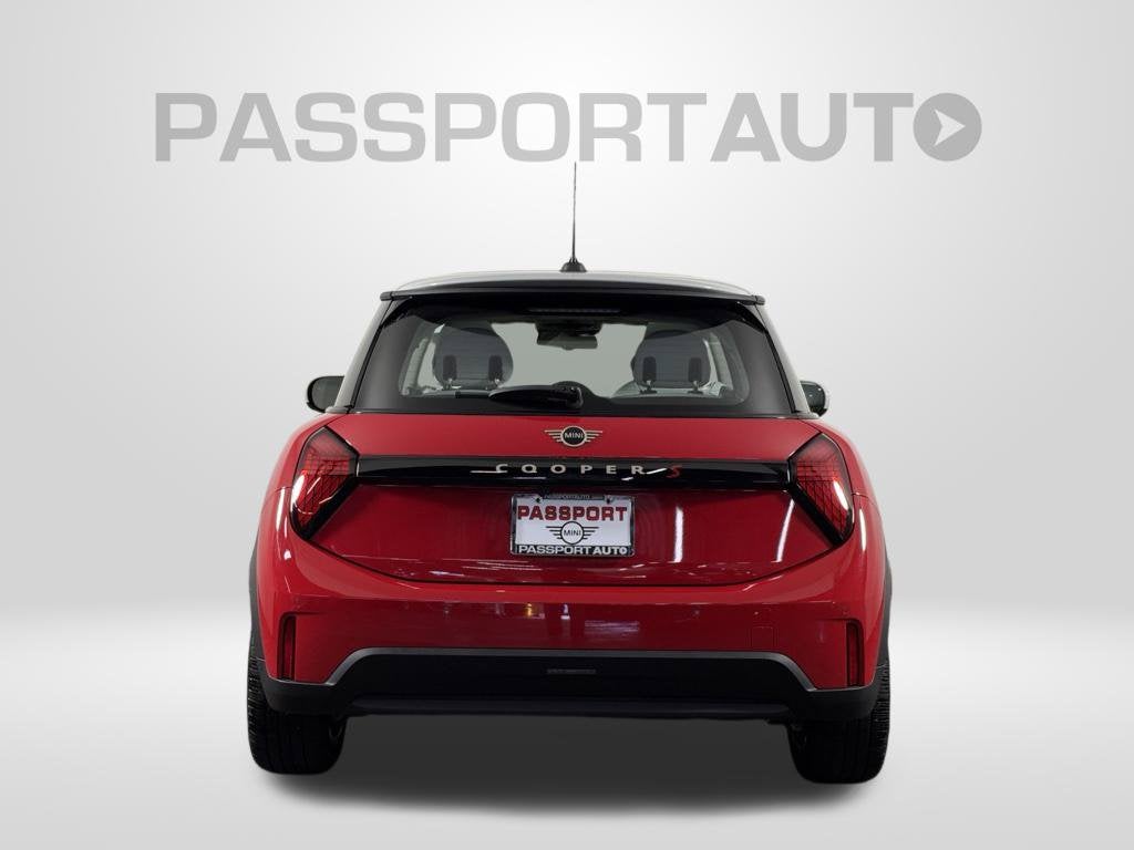 2025 MINI HARDTOP 2 DOOR Base