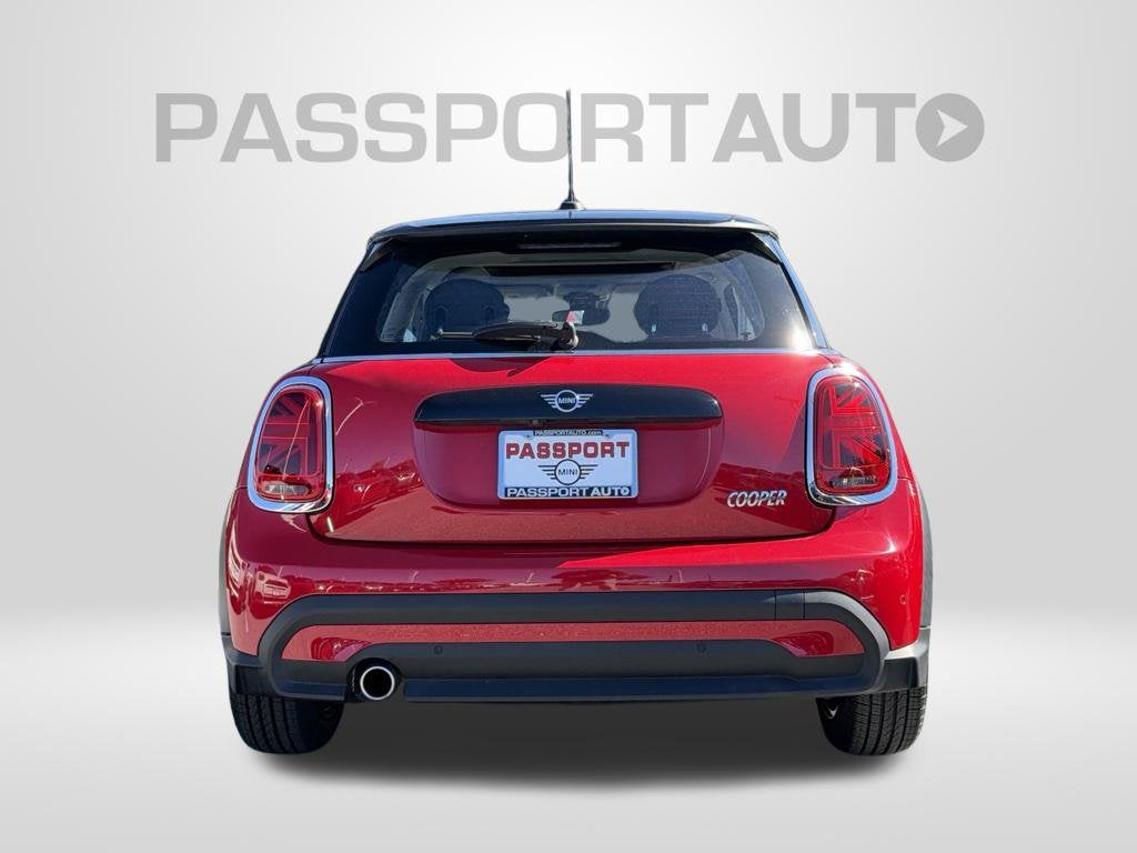 2024 MINI HARDTOP 2 DOOR Base