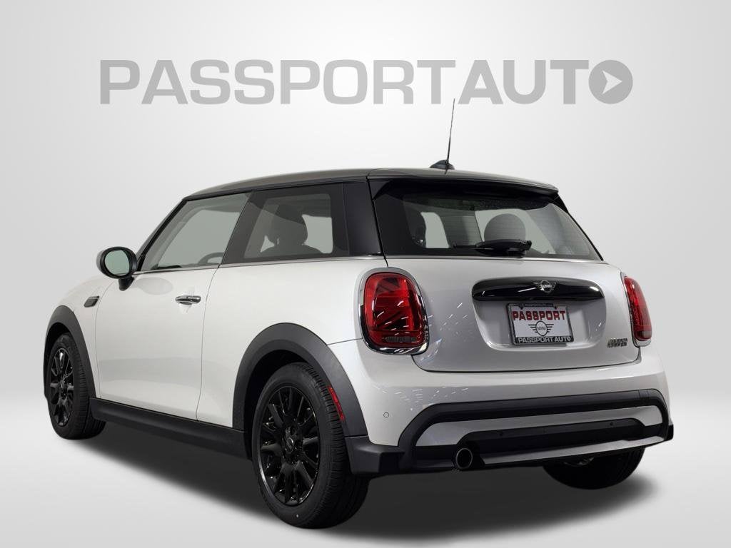 2024 MINI HARDTOP 2 DOOR Base