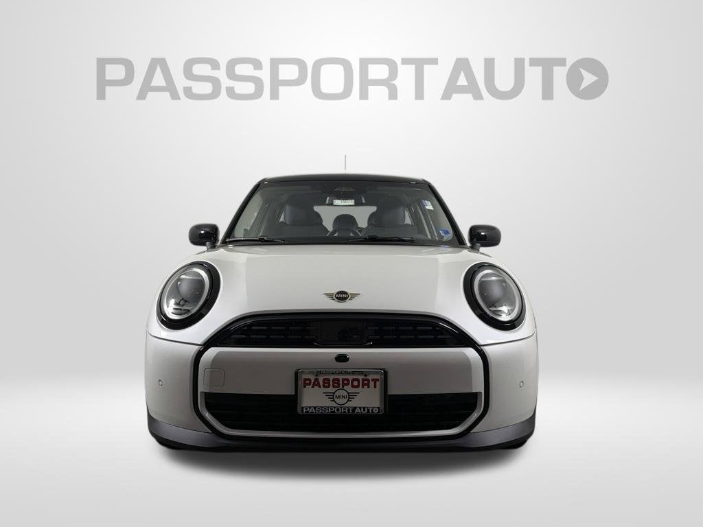 2026 MINI 4 DOOR Base
