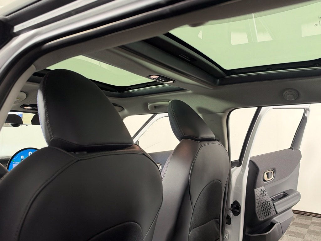 2026 MINI 4 DOOR Base