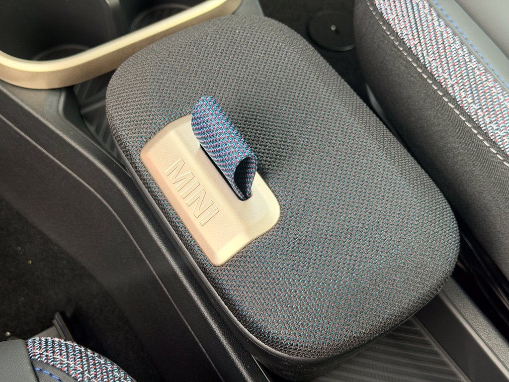 2027 MINI 4 DOOR SIGNATURE PLUS