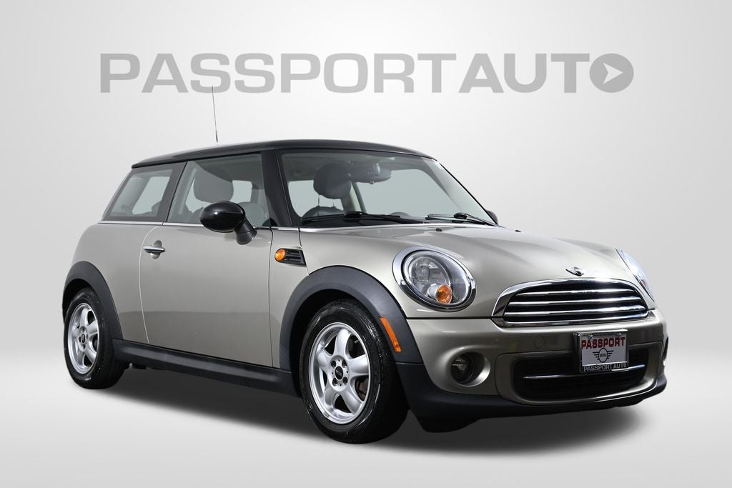 2011 MINI HARDTOP 2 DOOR 2dr Cpe