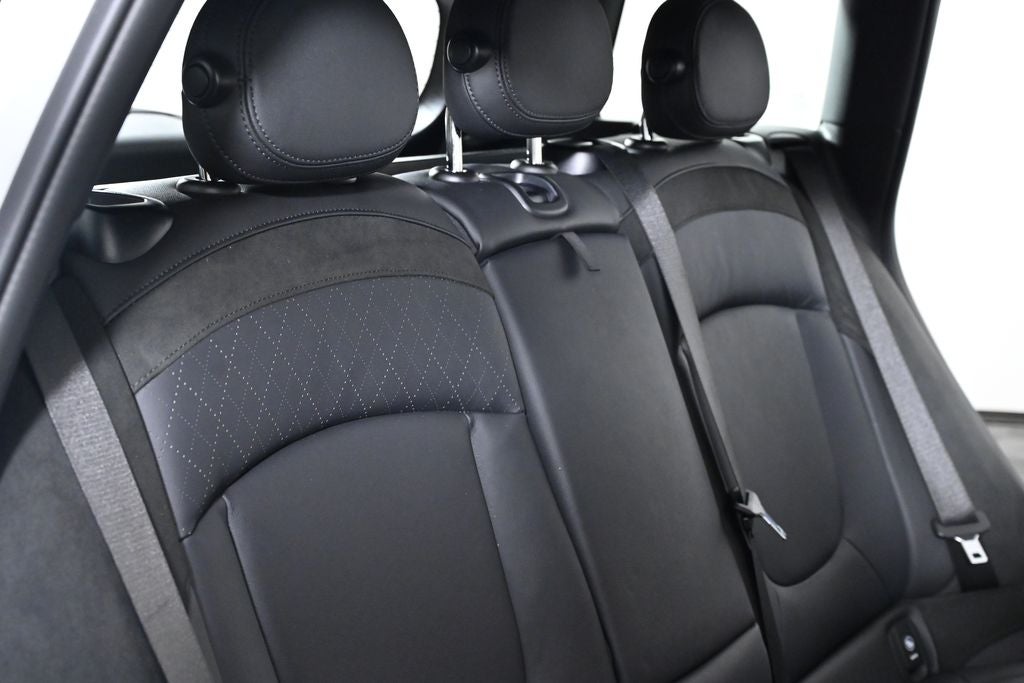 2023 MINI Cooper S Clubman Base