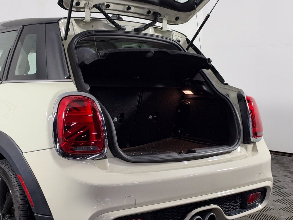 2020 MINI HARDTOP 4 DOOR Base