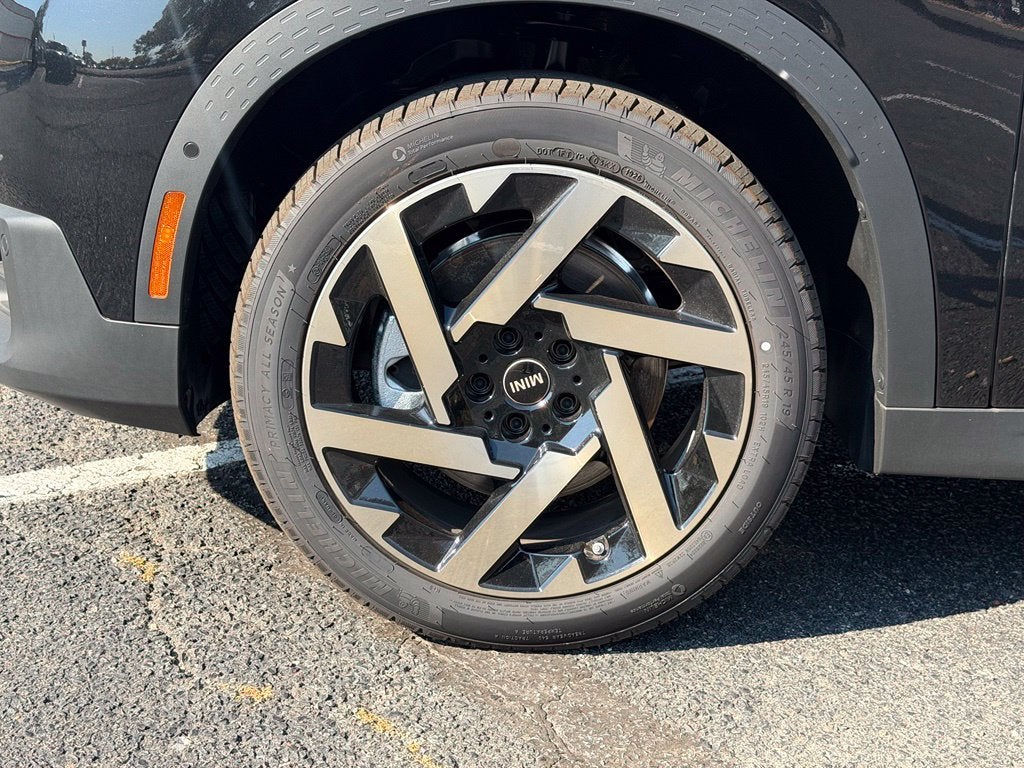 2027 MINI COUNTRYMAN SIGNATURE PLUS