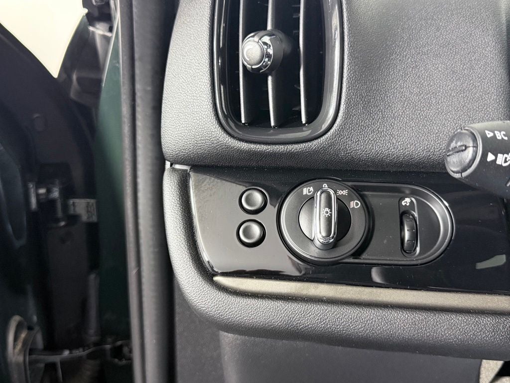 2024 MINI John Cooper Works Countryman Base