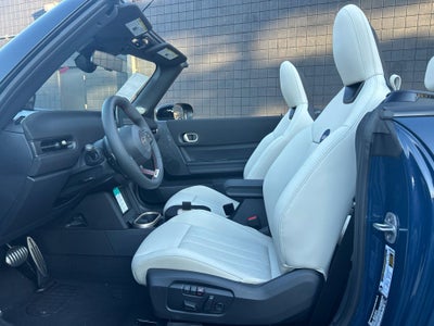 2027 MINI CONVERTIBLE ICONIC