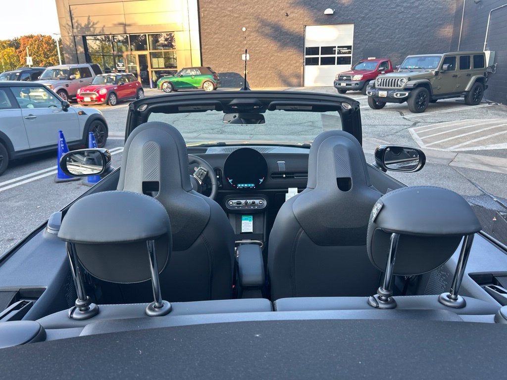 2027 MINI CONVERTIBLE SIGNATURE PLUS