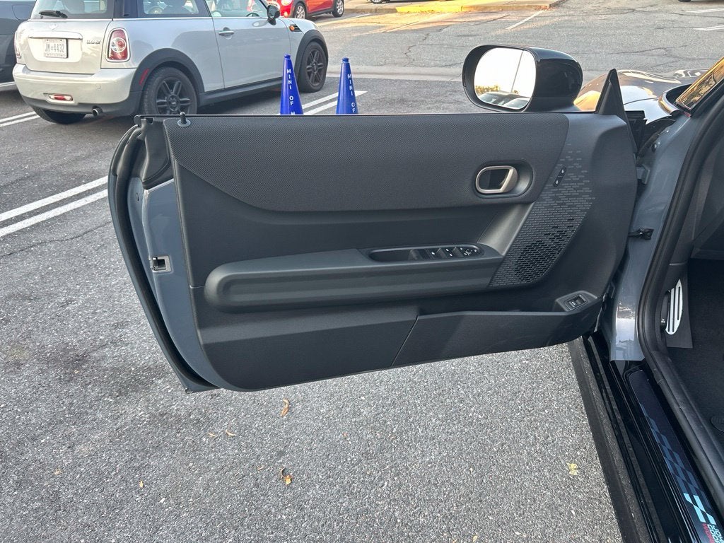 2027 MINI CONVERTIBLE SIGNATURE PLUS