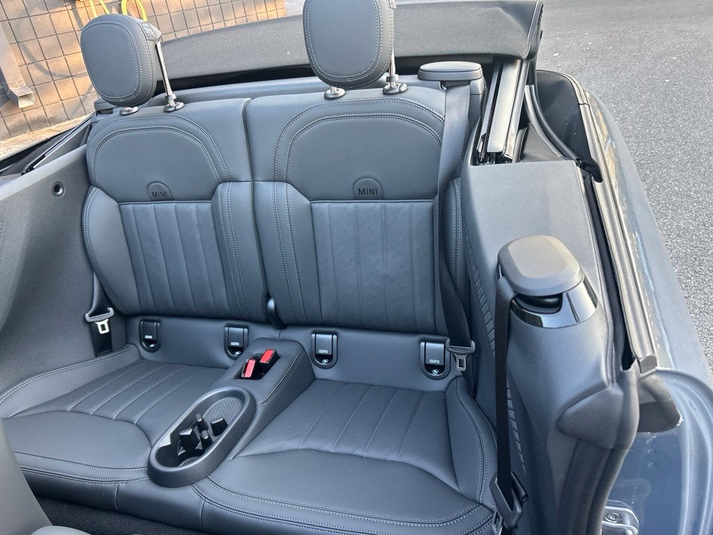 2027 MINI CONVERTIBLE SIGNATURE PLUS