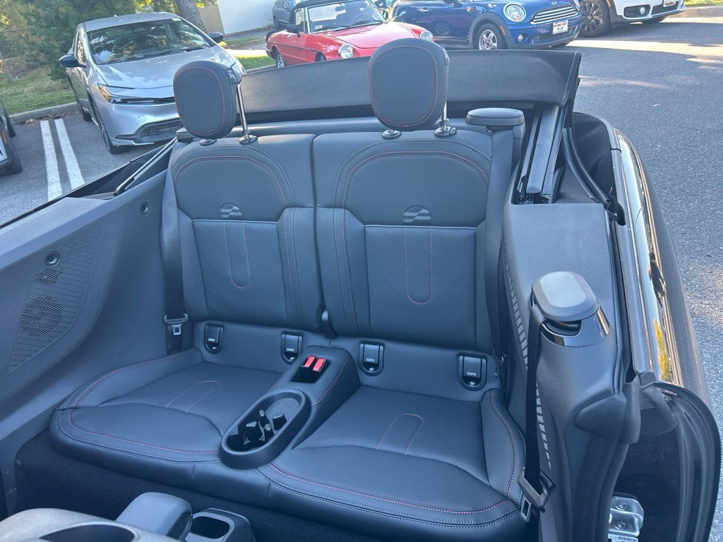 2027 MINI CONVERTIBLE SIGNATURE PLUS