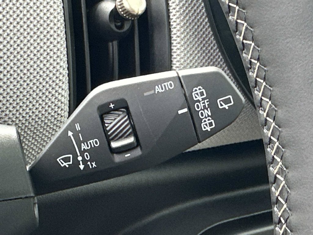 2027 MINI Cooper C Hardtop 4 Door Signature Plus