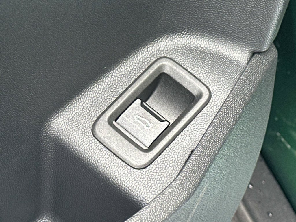 2027 MINI Cooper C Hardtop 4 Door Signature Plus