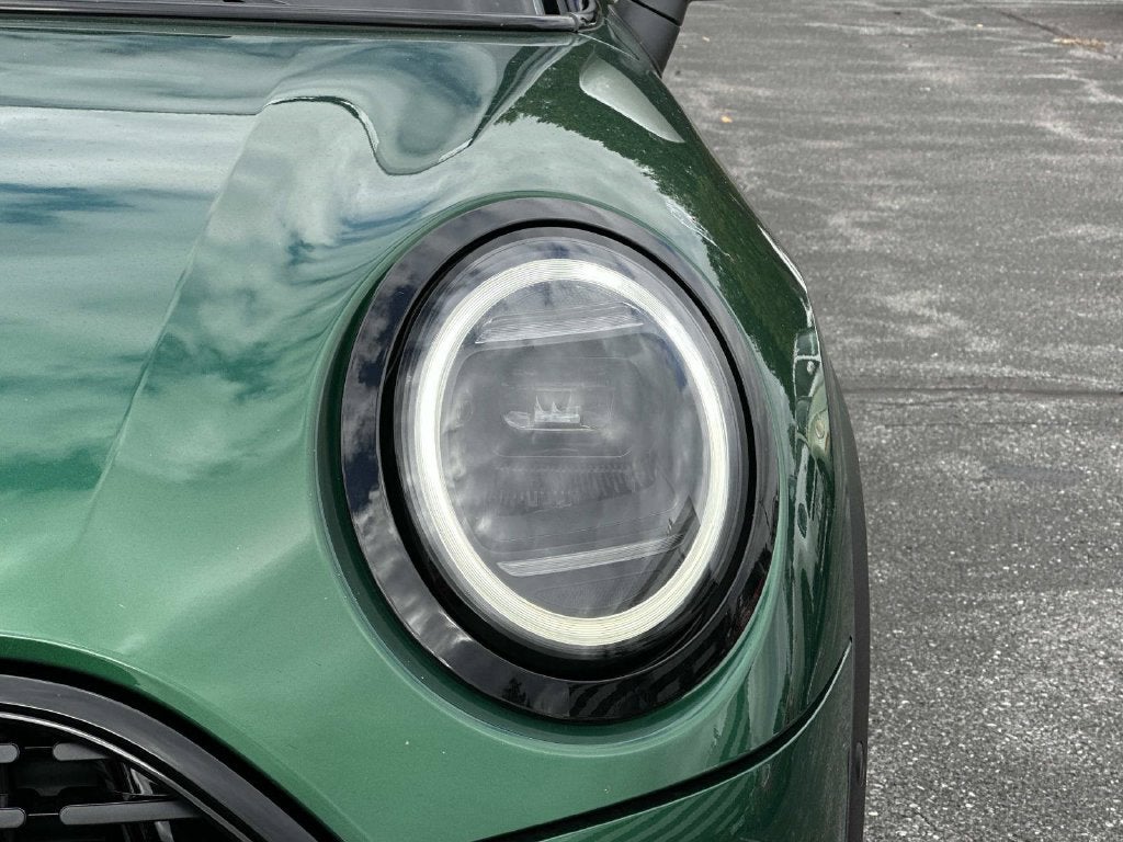 2027 MINI Cooper C Hardtop 4 Door Signature Plus