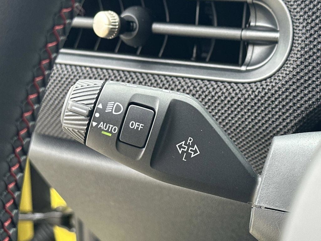 2026 MINI 4 Door Cooper S Iconic