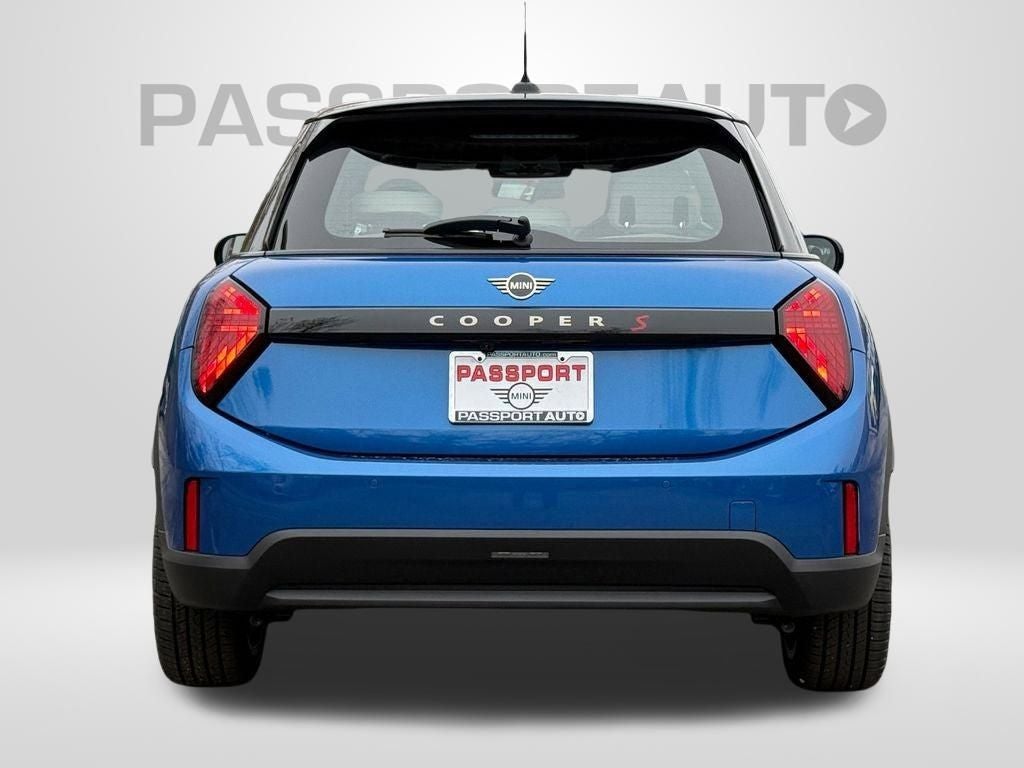 2026 MINI Cooper S Signature Plus Hardtop 4 Door