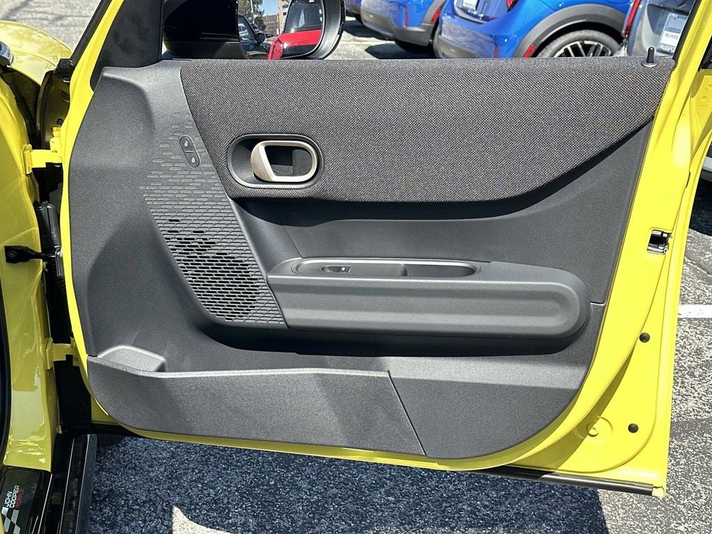 2026 MINI 4 DOOR ICONIC