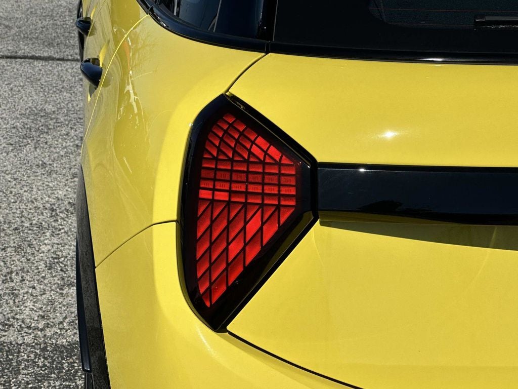 2026 MINI 4 DOOR ICONIC