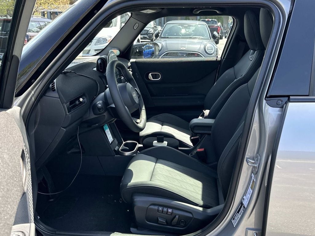 2026 MINI 4 Door Cooper S Iconic