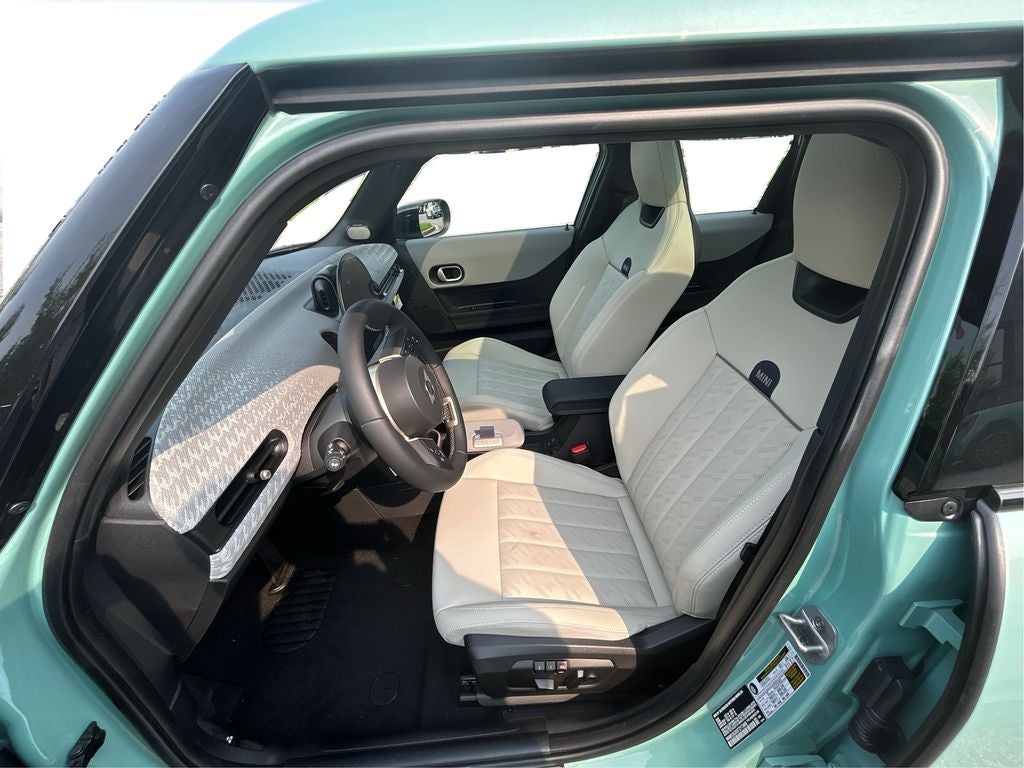 2026 MINI Cooper S Hardtop 4 Door Signature Plus