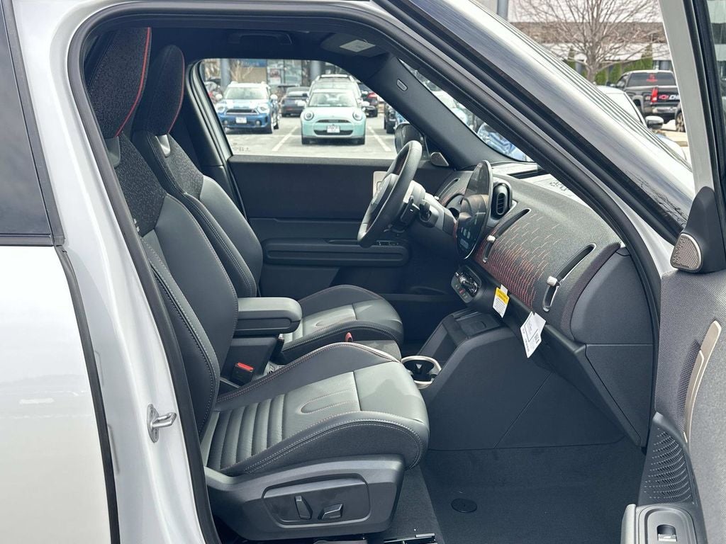 2026 MINI COUNTRYMAN ICONIC