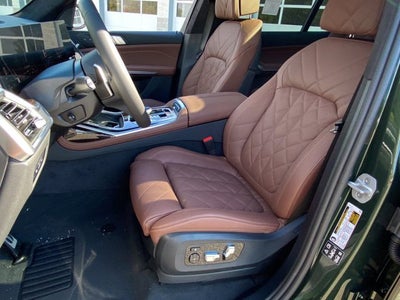 2027 BMW X7 xDrive40i
