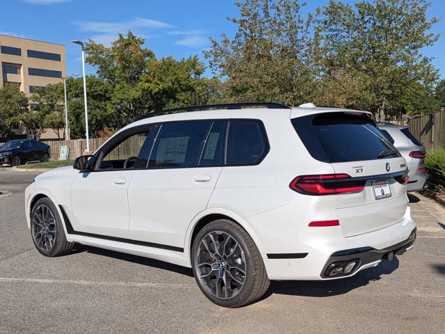 2027 BMW X7 M60i