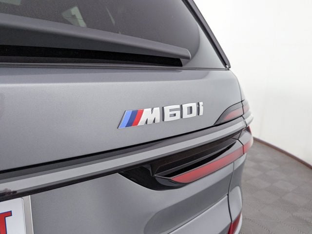 2027 BMW X7 M60i