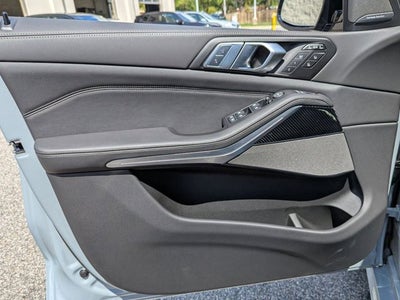 2027 BMW X7 M60i