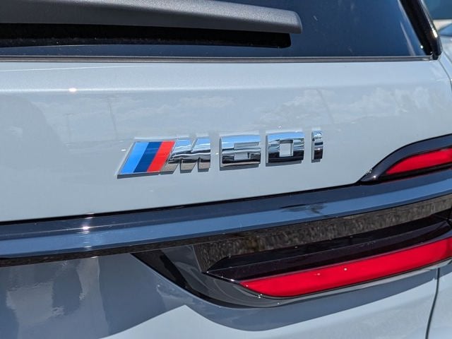 2027 BMW X7 M60i