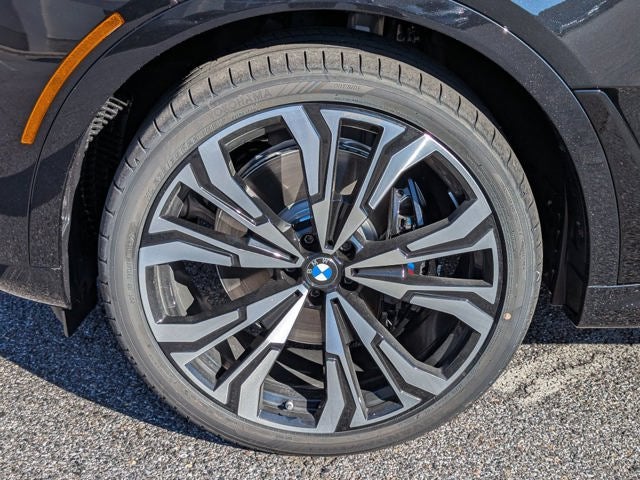 2027 BMW X7 M60i