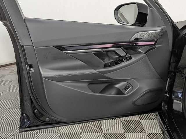 2026 BMW 5 Series 550e xDrive