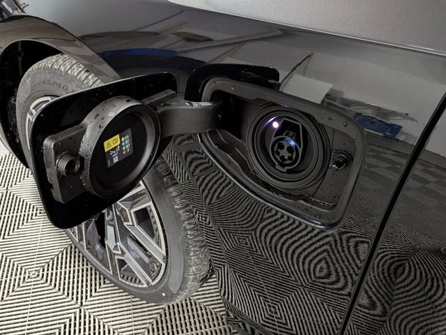 2026 BMW 5 Series 550e xDrive