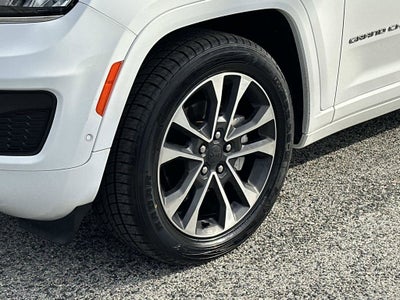 2022 Jeep Grand Cherokee Overland 4WD