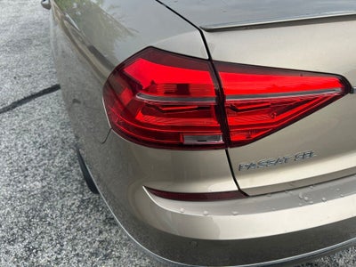 2016 Volkswagen Passat SEL Premium