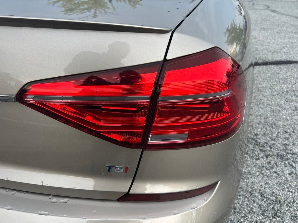 2016 Volkswagen Passat SEL Premium