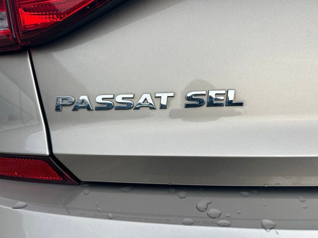 2016 Volkswagen Passat SEL Premium