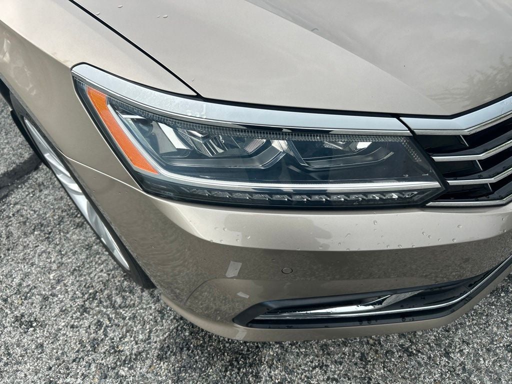 2016 Volkswagen Passat SEL Premium