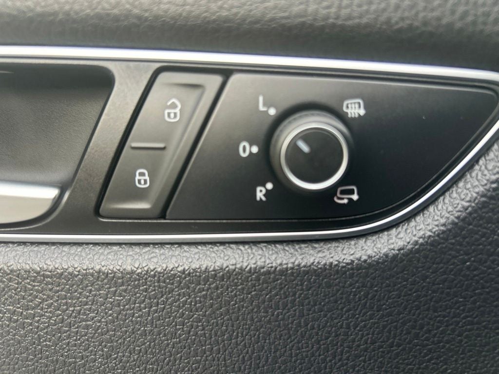 2016 Volkswagen Passat SEL Premium