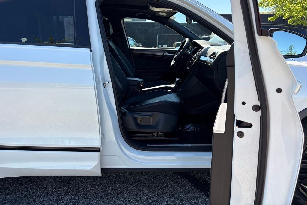 2022 Volkswagen Tiguan 2.0T SE R-Line Black AWD
